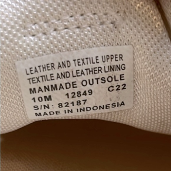 New. Tory Burch HANK SNEAKER in Snow White / Beige Size 10 - Picture 10 of 12